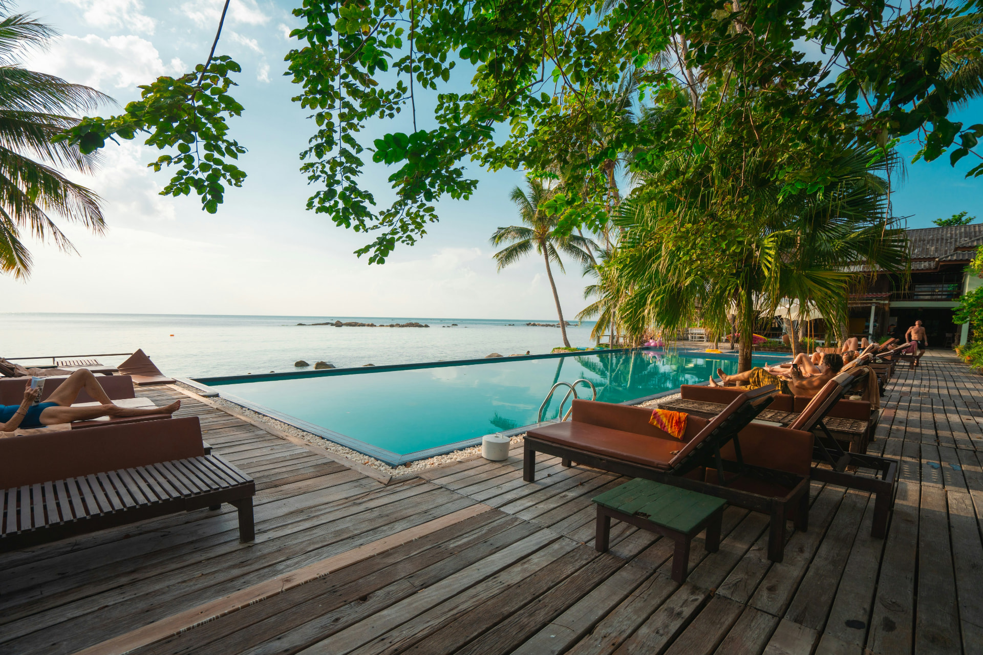 Beachfront infinity pool with ocean view